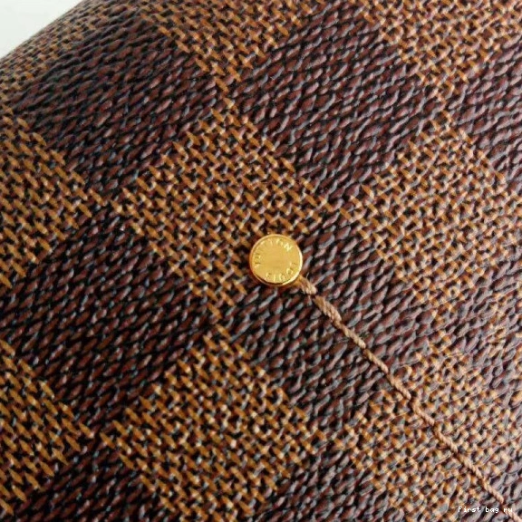 First bag ru Vuitton Louis MM Favorite 0710